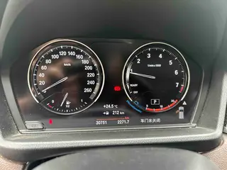 BMW X2 2023 sDrive25i M Sports Obsidian Night Edition interior photo 11 BMW X2 2023 sDrive25i M Sports Obsidian Night Edition interior photo 11