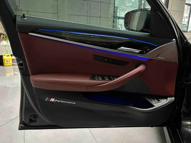BMW 5 Series 2022 525Li M Sports suit exterior photo 10 BMW 5 Series 2022 525Li M Sports suit exterior photo 10