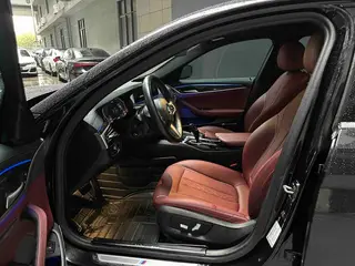 BMW 5 Series 2022 525Li M Sports suit interior photo 13 BMW 5 Series 2022 525Li M Sports suit interior photo 13