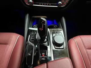 BMW 5 Series 2022 525Li M Sports suit interior photo 15 BMW 5 Series 2022 525Li M Sports suit interior photo 15