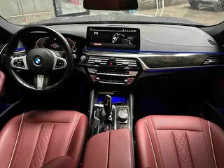 BMW 5 Series 2022 525Li M Sports suit interior photo 19 BMW 5 Series 2022 525Li M Sports suit interior photo 19