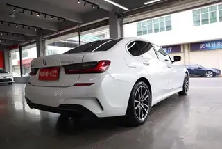 BMW 3 Series 2022 325Li M Sports suit exterior photo 4 BMW 3 Series 2022 325Li M Sports suit exterior photo 4