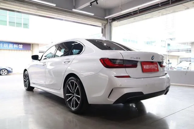 BMW 3 Series 2022 325Li M Sports suit exterior photo 6 BMW 3 Series 2022 325Li M Sports suit exterior photo 6