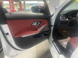 BMW 3 Series 2022 325Li M Sports suit interior photo 17 BMW 3 Series 2022 325Li M Sports suit interior photo 17