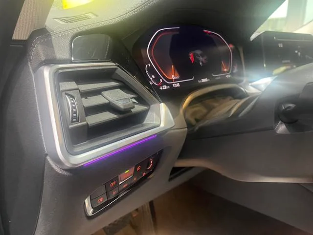 BMW 3 Series 2022 325Li M Sports suit interior photo 18 BMW 3 Series 2022 325Li M Sports suit interior photo 18