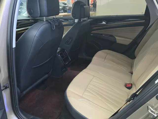 Volkswagen Passat 2022 380TSI Luxury Edition exterior photo 7 Volkswagen Passat 2022 380TSI Luxury Edition exterior photo 7
