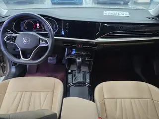 Volkswagen Passat 2022 380TSI Luxury Edition interior photo 8 Volkswagen Passat 2022 380TSI Luxury Edition interior photo 8