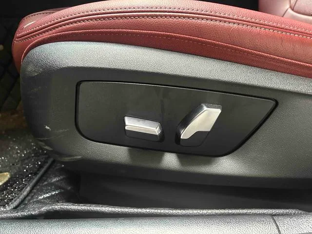 BMW 5 Series 2022 530Li Лидирующий M Спортивный костюм интерьер фото 14 BMW 5 Series 2022 530Li Лидирующий M Спортивный костюм интерьер фото 14