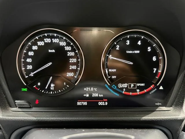 BMW 1 Series 2021 Mise à jour 120i M Version sportive extérieur photo 10