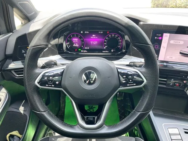 Volkswagen Golf 2021 280TSI DSG R-Line interior foto 11