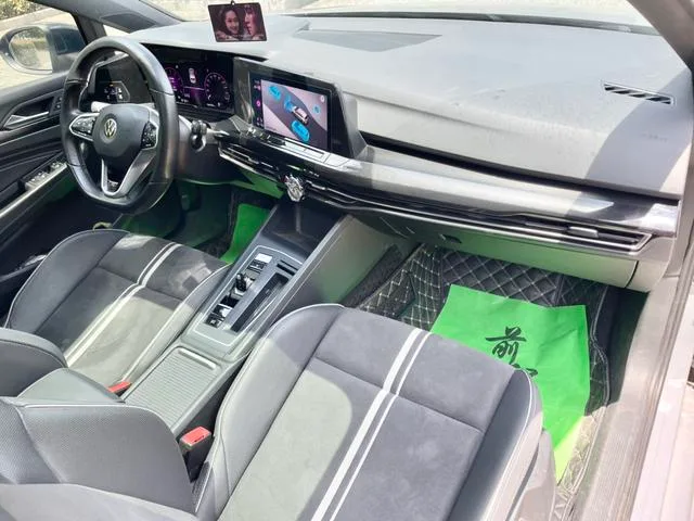 Volkswagen Golf 2021 280TSI DSG R-Line interior foto 17
