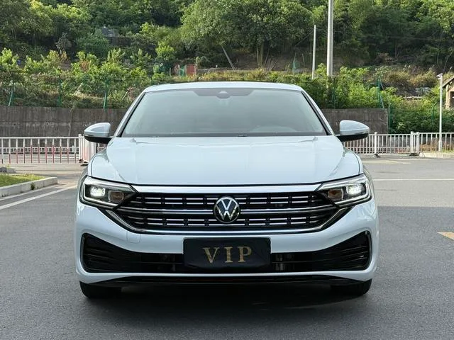 Volkswagen Sagitar 2024 300TSI DSG Premium Edition exterior photo 2