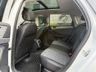 Volkswagen Sagitar 2024 300TSI DSG Premium Edition interior photo 11