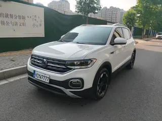Volkswagen Tacqua 2020 1.5L Автоматический Шан