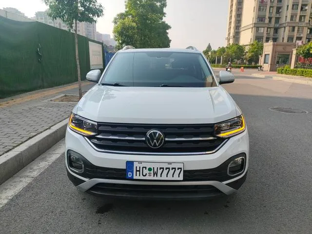 Volkswagen Tacqua 2020 1.5L Automático Todavía exterior foto 2