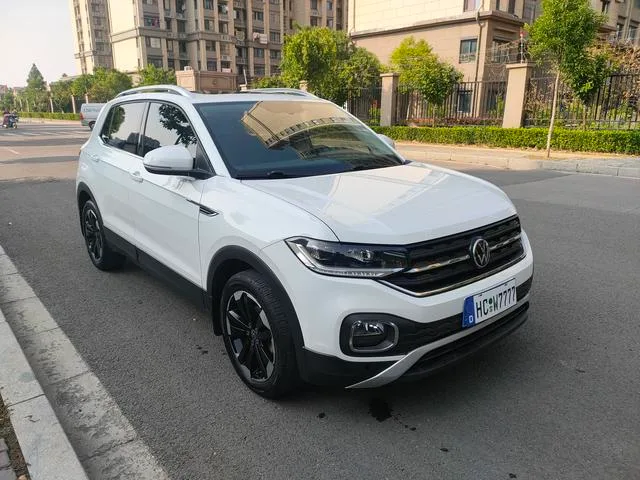Volkswagen Tacqua 2020 1.5L Automático Todavía exterior foto 3
