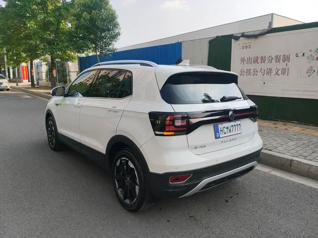 Volkswagen Tacqua 2020 1.5L Automático Todavía interior foto 6