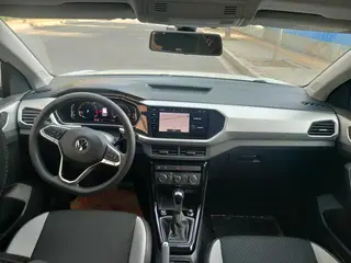 Volkswagen Tacqua 2020 1.5L Automático Todavía interior foto 9