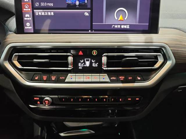 BMW X3 2022 xDrive30i Líder M Traje de noche Yao interior foto 17 BMW X3 2022 xDrive30i Líder M Traje de noche Yao interior foto 17