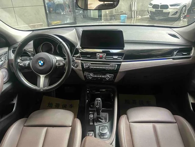 BMW X2 2023 sDrive25i M Traje todoterreno exterior foto 10 BMW X2 2023 sDrive25i M Traje todoterreno exterior foto 10