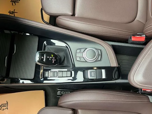 BMW X1 2021 Reforma sDrive20Li Tipo de lujo interior foto 13 BMW X1 2021 Reforma sDrive20Li Tipo de lujo interior foto 13