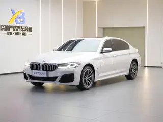 BMW 5 Series 2022 Reforma 525Li M Conjunto deportivo exterior foto 1 BMW 5 Series 2022 Reforma 525Li M Conjunto deportivo exterior foto 1