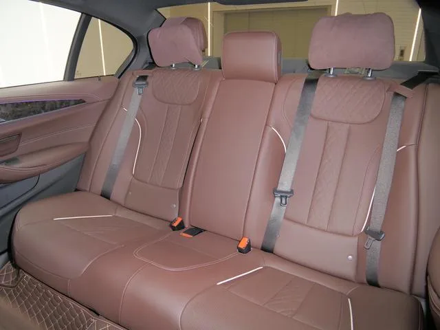 BMW 5 Series 2022 Reforma 525Li M Conjunto deportivo interior foto 10 BMW 5 Series 2022 Reforma 525Li M Conjunto deportivo interior foto 10