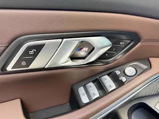 BMW 3 Series 2023 325Li M Conjunto deportivo exterior foto 10