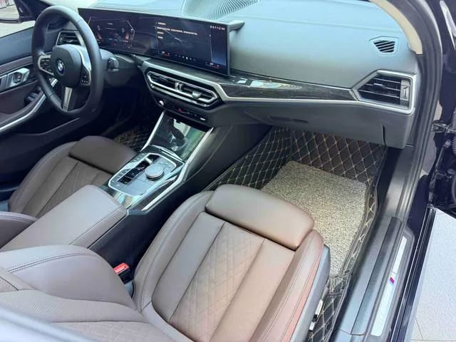 BMW 3 Series 2023 325Li M Conjunto deportivo interior foto 19