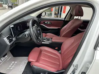 BMW 3 Series 2023 325Li M Conjunto deportivo interior foto 16 BMW 3 Series 2023 325Li M Conjunto deportivo interior foto 16