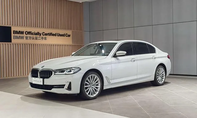 BMW 5 Series 2022 Trois lifting 530Li Type de luxe Ensemble de luxe extérieur photo 1 BMW 5 Series 2022 Trois lifting 530Li Type de luxe Ensemble de luxe extérieur photo 1