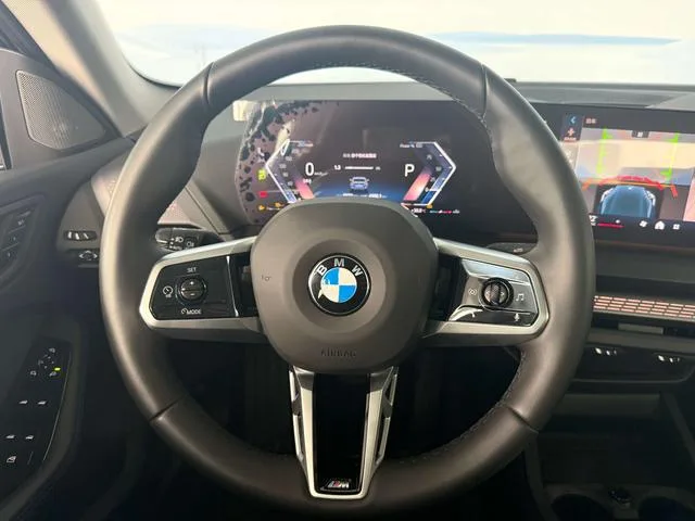 BMW 2 Series 2025 225L M Traje nocturno deportivo Yao interior foto 18 BMW 2 Series 2025 225L M Traje nocturno deportivo Yao interior foto 18