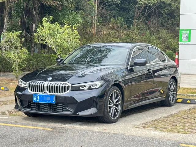 BMW 3 Series 2023 320Li M Sports suit exterior photo 1 BMW 3 Series 2023 320Li M Sports suit exterior photo 1