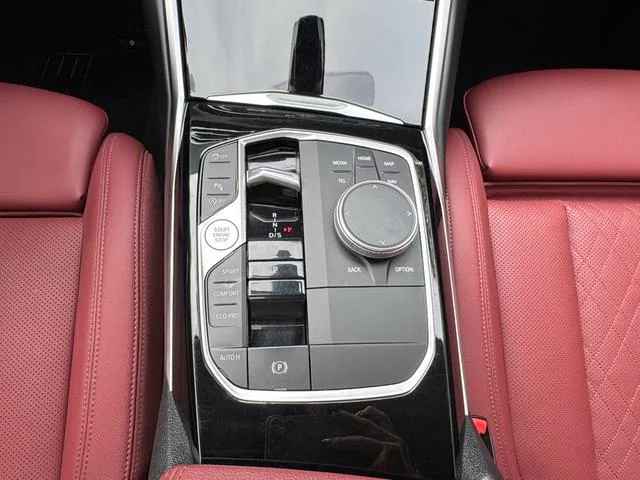 BMW 3 Series 2023 320Li M Sports suit interior photo 13 BMW 3 Series 2023 320Li M Sports suit interior photo 13