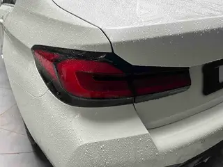 BMW 5 Series 2023 530Li Лидирующий M Спортивный костюм интерьер фото 18 BMW 5 Series 2023 530Li Лидирующий M Спортивный костюм интерьер фото 18