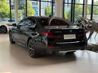 BMW 5 Series 2022 Second change 530Li Premium Class M Sports suit exterior photo 2 BMW 5 Series 2022 Second change 530Li Premium Class M Sports suit exterior photo 2