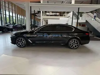 BMW 5 Series 2022 Second change 530Li Premium Class M Sports suit exterior photo 4 BMW 5 Series 2022 Second change 530Li Premium Class M Sports suit exterior photo 4