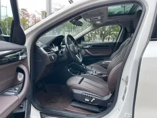 BMW X2 2023 sDrive25i M Edición nocturna deportiva interior foto 6 BMW X2 2023 sDrive25i M Edición nocturna deportiva interior foto 6