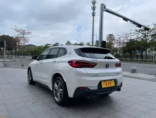 BMW X2 2023 sDrive25i M Edición nocturna deportiva interior foto 9 BMW X2 2023 sDrive25i M Edición nocturna deportiva interior foto 9