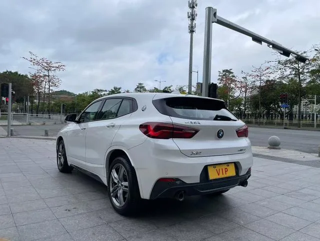 BMW X2 2023 sDrive25i M Edición nocturna deportiva interior foto 9 BMW X2 2023 sDrive25i M Edición nocturna deportiva interior foto 9