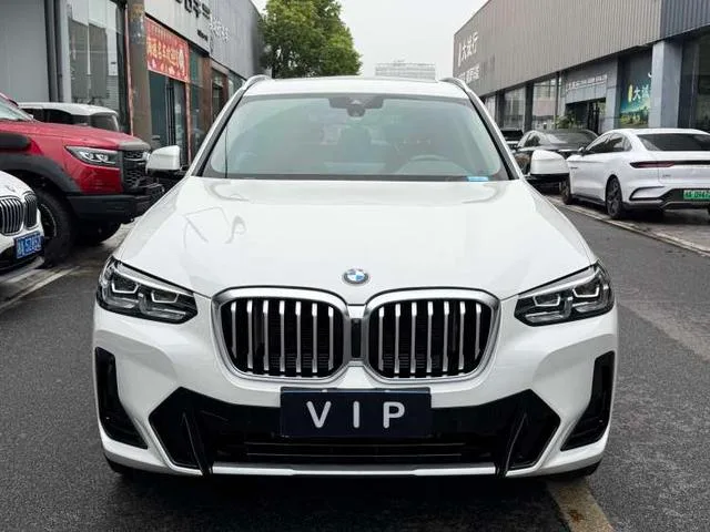 BMW X3 2022 xDrive25i M Спортивный костюм экстерьер фото 2 BMW X3 2022 xDrive25i M Спортивный костюм экстерьер фото 2