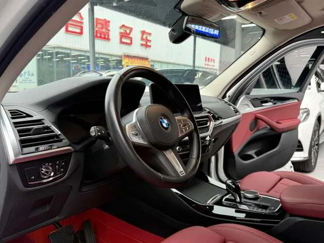BMW X3 2022 xDrive25i M Спортивный костюм экстерьер фото 6 BMW X3 2022 xDrive25i M Спортивный костюм экстерьер фото 6
