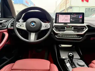 BMW X3 2022 xDrive25i M Спортивный костюм экстерьер фото 8 BMW X3 2022 xDrive25i M Спортивный костюм экстерьер фото 8