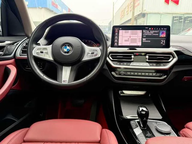 BMW X3 2022 xDrive25i M Спортивный костюм экстерьер фото 8 BMW X3 2022 xDrive25i M Спортивный костюм экстерьер фото 8
