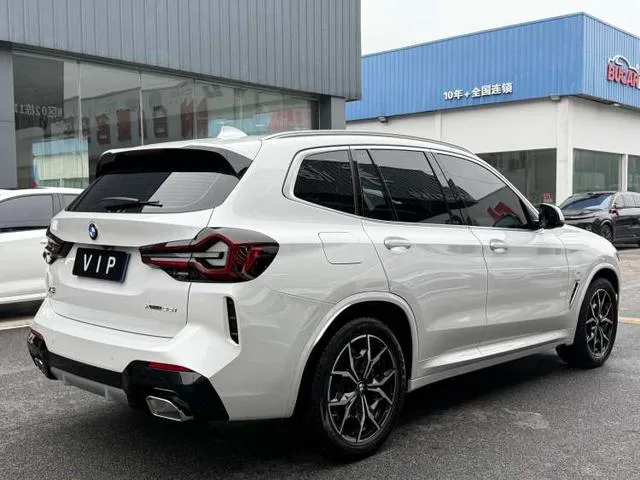 BMW X3 2022 xDrive25i M Спортивный костюм интерьер фото 13 BMW X3 2022 xDrive25i M Спортивный костюм интерьер фото 13