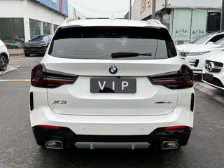 BMW X3 2022 xDrive25i M Спортивный костюм интерьер фото 14 BMW X3 2022 xDrive25i M Спортивный костюм интерьер фото 14