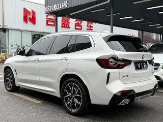 BMW X3 2022 xDrive25i M Спортивный костюм интерьер фото 15 BMW X3 2022 xDrive25i M Спортивный костюм интерьер фото 15
