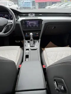 Volkswagen Magotan 2023 200 Edición conmemorativa de 10,000 vehículos 330TSI DSG De lujo interior foto 13