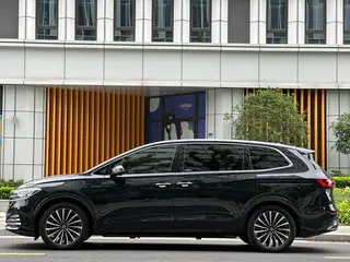 Volkswagen Viloran 2023 380TSI Versión de lujo exterior foto 4 Volkswagen Viloran 2023 380TSI Versión de lujo exterior foto 4