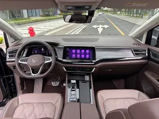Volkswagen Viloran 2023 380TSI Versión de lujo interior foto 15 Volkswagen Viloran 2023 380TSI Versión de lujo interior foto 15